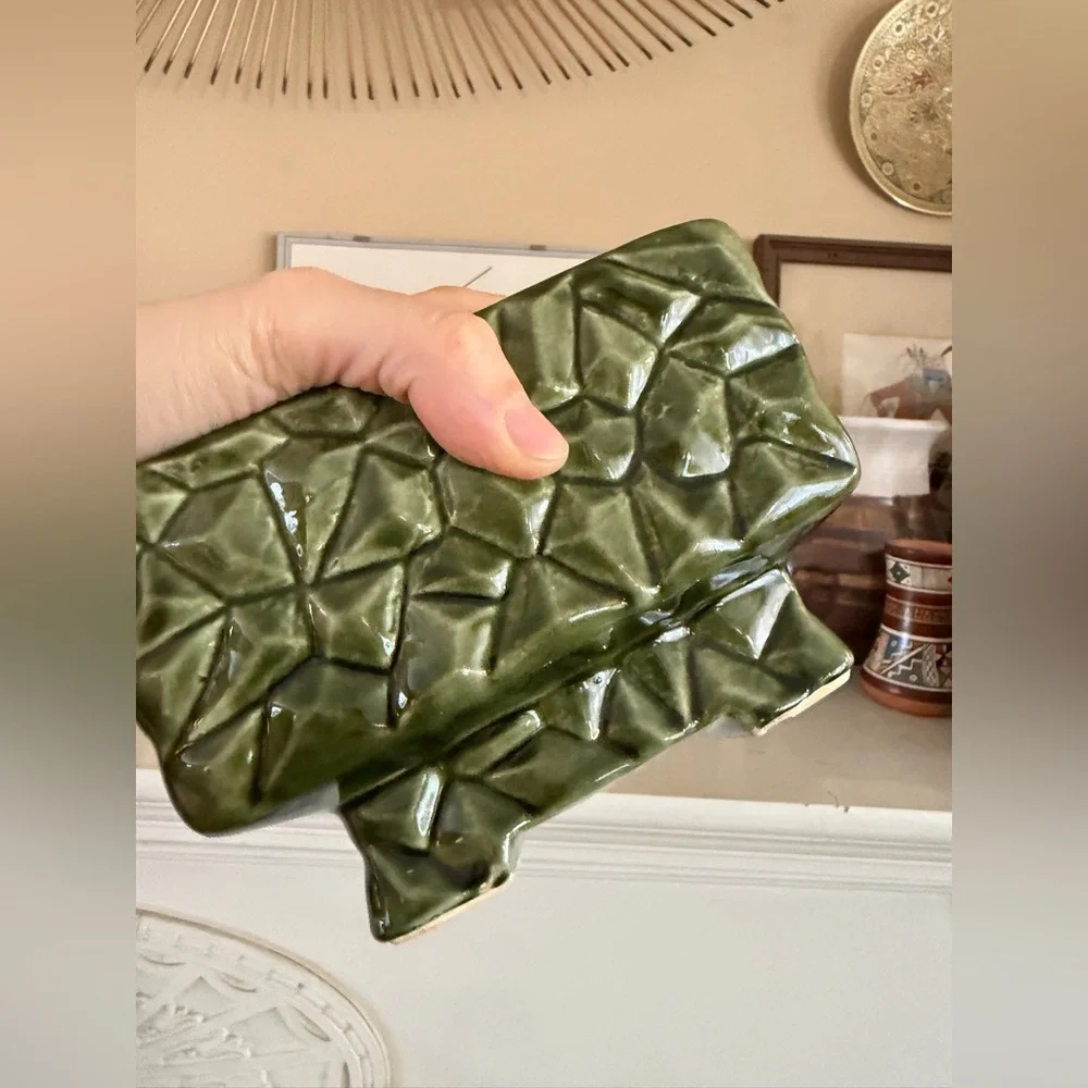 Vintage MCM McCoy Green Pebble Planter Brutalist Cubist Style Pottery Window Box - Picture 4 of 9